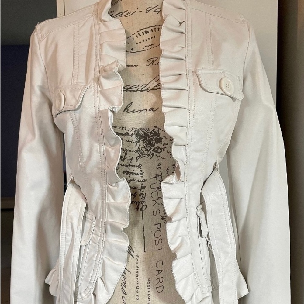 Y2k white faux leather dressy women’s jacket size small